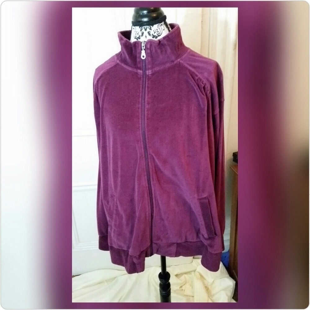 *Burgundy Velour like Zippered Jacket